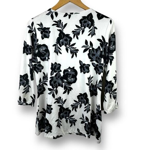 Tango Mango Collection Women's Size M Black Floral Top Crystal Embellished 1/2 Z - Picture 2 of 10